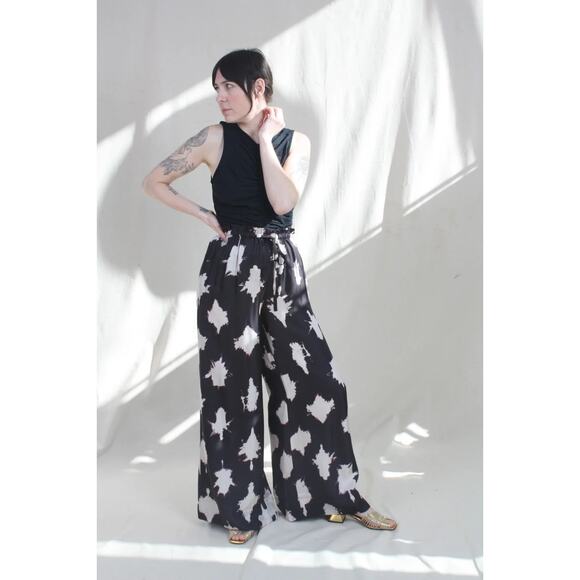Ulla Johnson Noir Blur Sawyer 100% Silk Wide Leg Elastic Waist Pants Size 4 - Picture 1 of 9